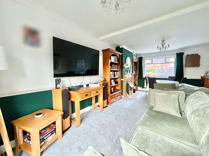3 Bedroom Terraced House For Sale In Priory Road, Stone, ST15 - Photo 3