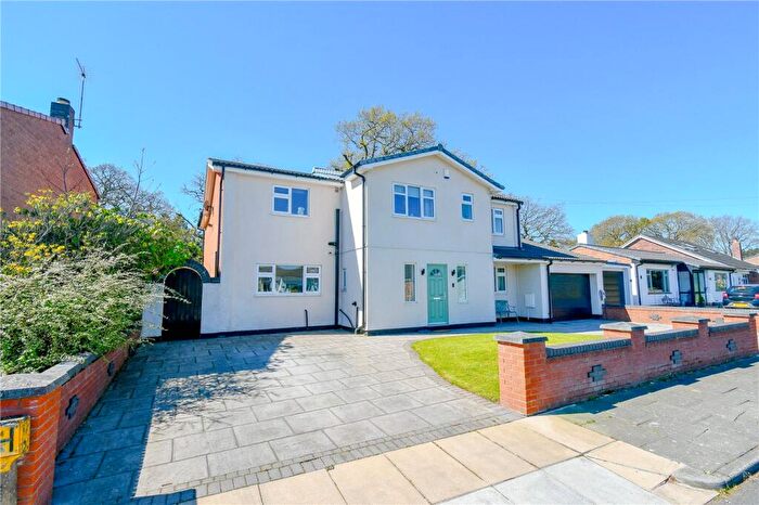 4 Bedroom Detached House For Sale In Oakridge Road, Spital, Wirral, CH62