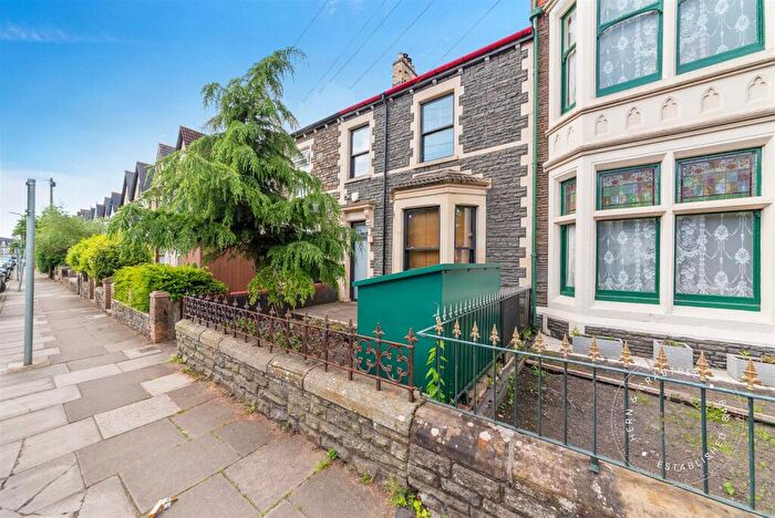 4 Bedroom Terraced House For Sale In Kings Road, Pontcanna, Cardiff, CF11