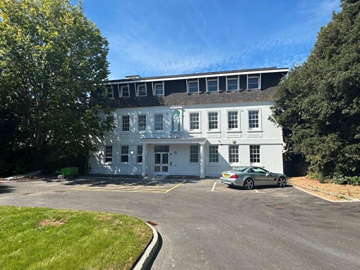 2 Bedroom Flat To Rent In Hartington Place, Eastbourne, BN21