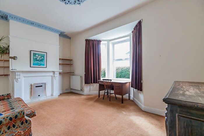 4 Bedroom End Terrace House For Sale In Albert Road, Penarth, CF64