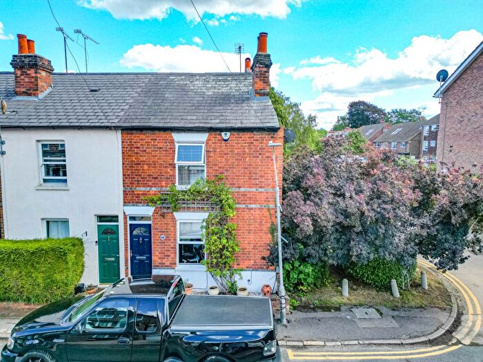 2 Bedroom End Of Terrace House For Sale In Piggotts Road, Reading, RG4