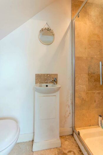 Studio To Rent In Salusbury Road, Queen's Park, London, NW6