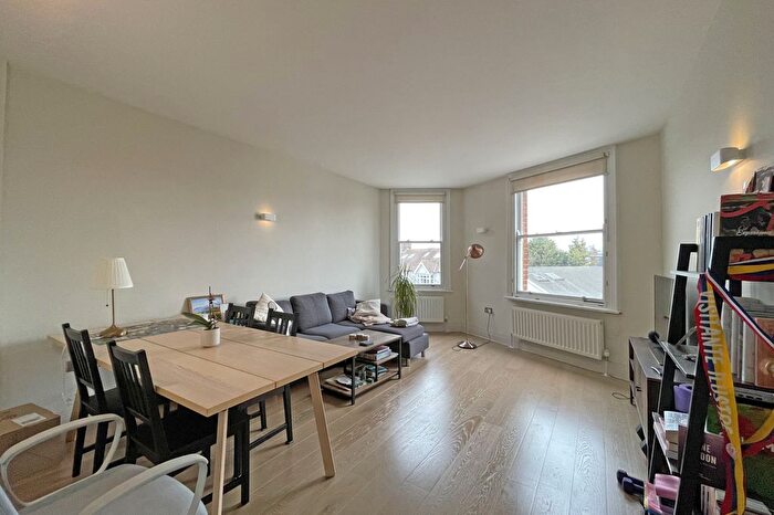 2 Bedroom Flat To Rent In Durnsford Road, London, SW19
