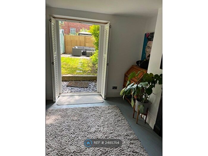 2 Bedroom Flat To Rent In Dartmouth Road, London, SE23