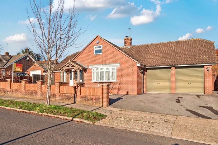 4 Bedroom Detached House For Sale In Basingstoke, Hampshire, RG21