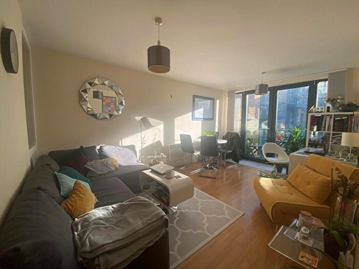 1 Bedroom Apartment To Rent In Southside, St Johns Walk, B5