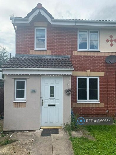 3 Bedroom Semi-Detached House To Rent In Wayfarers Drive, Tyldsley, M29