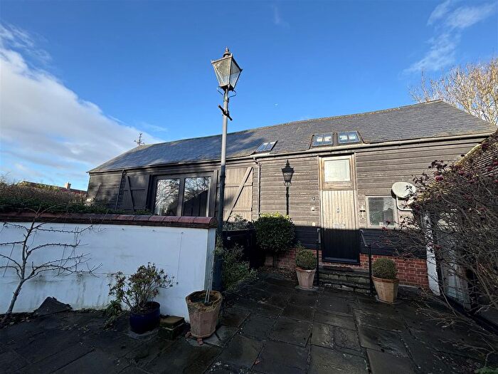 3 Bedroom Barn Conversion To Rent In Cuckoo Farm Yard, Urchfont, Devizes, SN10