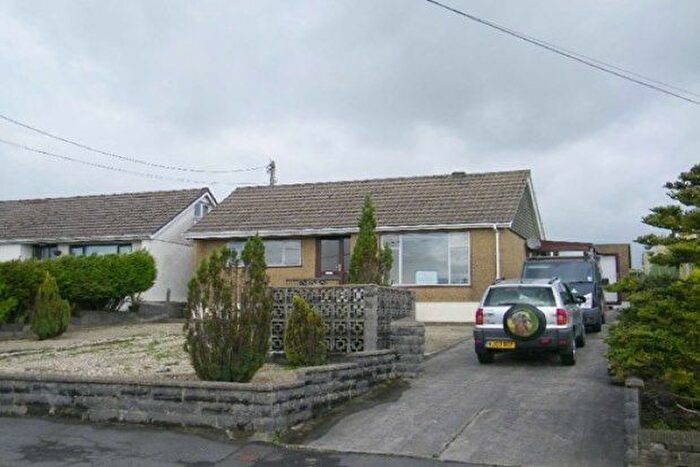 2 Bedroom Bungalow To Rent In Cefneithin, Llanelli, SA14
