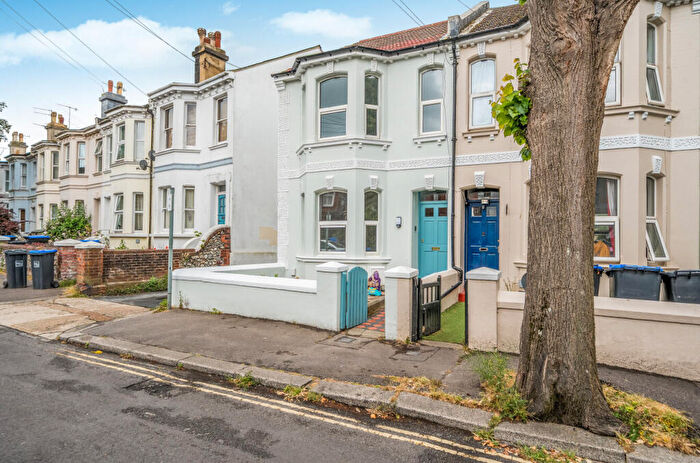 3 Bedroom End Of Terrace House To Rent In Ashdown Road, Worthing, West Sussex, BN11