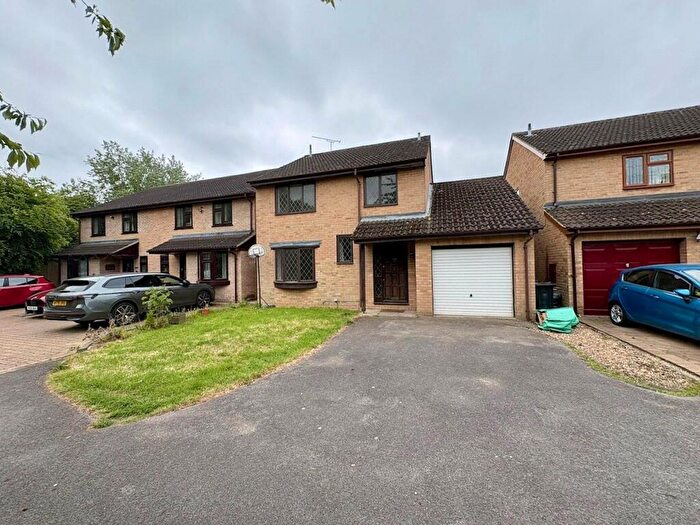 4 Bedroom Detached House For Sale In Skelmerdale Way, Earley, Reading, RG6