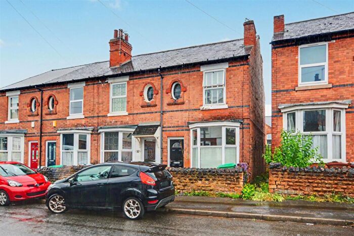 2 Bedroom Semi-Detached House For Sale In Crossley Street, Nottingham, NG5