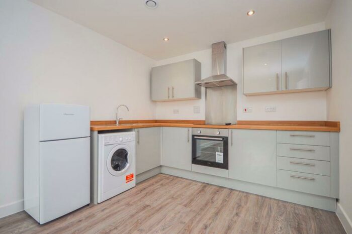 1 Bedroom Flat To Rent In Victoria Road, Old Town, Swindon, SN1