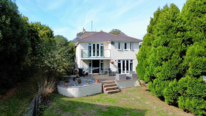 4 Bedroom Detached House For Sale In Buxton Road, Weymouth, DT4
