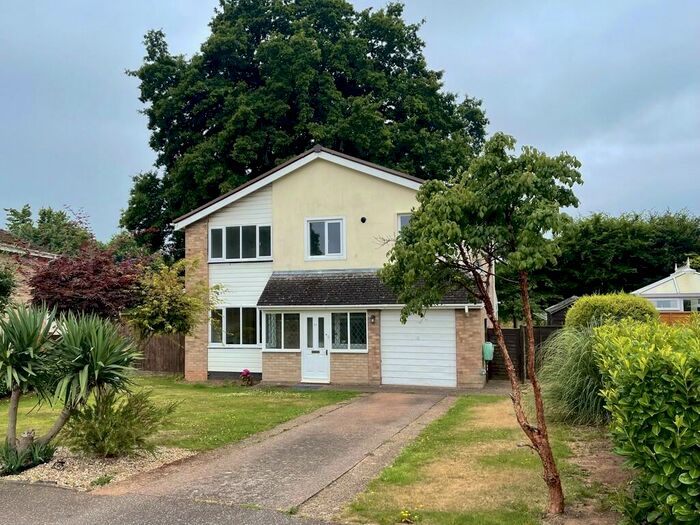 4 Bedroom Detached House To Rent In Winslade Park, Clyst St Mary, EX5