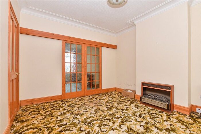 3 Bedroom Semi-detached House For Sale In Clarendon Road, Dover, Kent, CT17