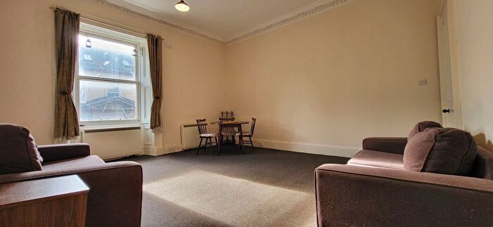 2 Bedroom Flat To Rent In Panmure Street, Dundee, DD1