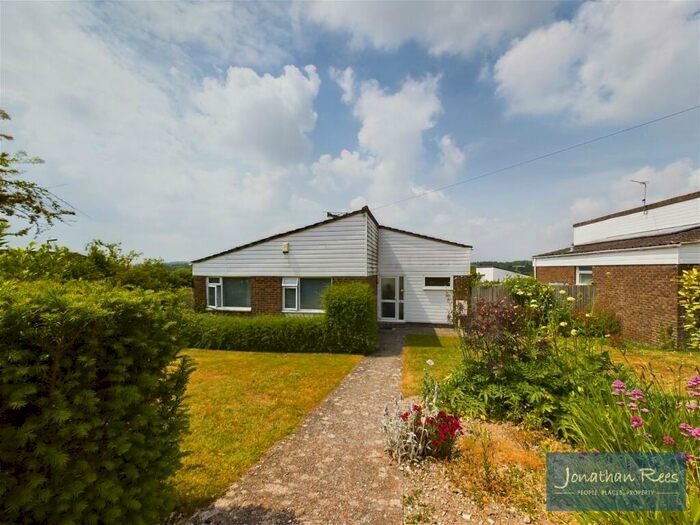 3 Bedroom Detached Bungalow To Rent In Old Kennels Lane, Winchester, SO22
