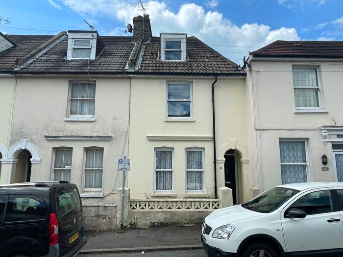 3 Bedroom Terraced House To Rent In Harvey Street, Folkestone, CT20