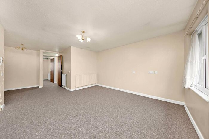 1 Bedroom Flat For Sale In Etloe House, Leyton, E10