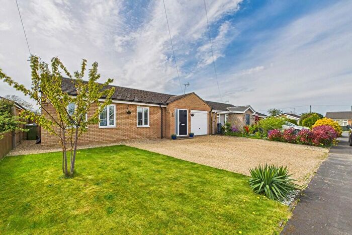 3 Bedroom Detached Bungalow For Sale In St. Nicholas Drive, Feltwell, IP26