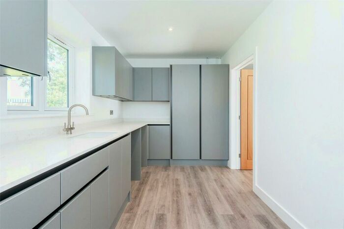 5 Bedroom Detached House For Sale In Church Street, Clifton, Shefford, Bedfordshire, SG17