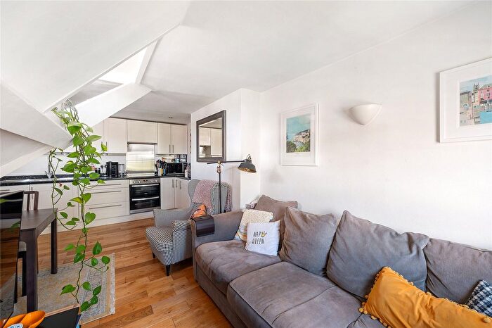 2 Bedroom Flat For Sale In Cautley Avenue, London, SW4