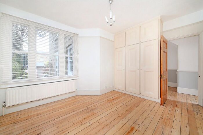 2 Bedroom Flat To Rent In Cowley Road, Mortlake, SW14