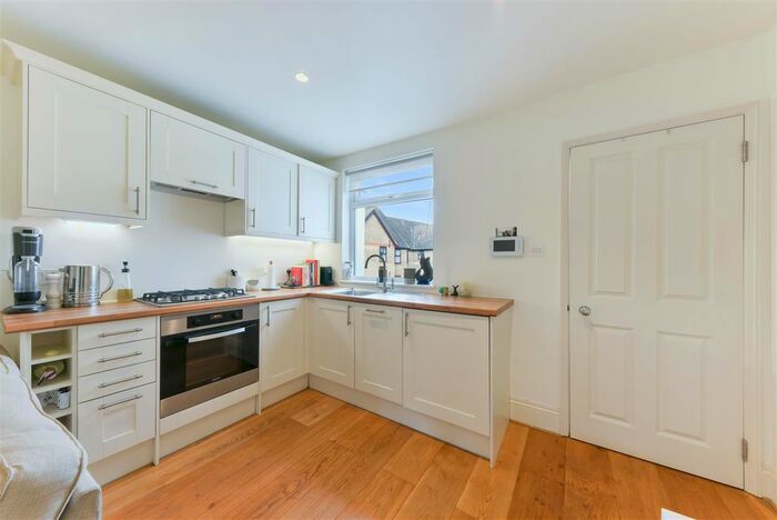 1 Bedroom Flat To Rent In Kingston Road, London, SW19