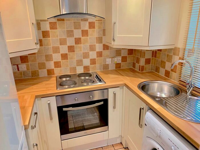 1 Bedroom Flat To Rent In Chelveston Crescent, Southampton, SO16
