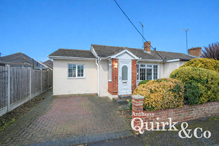2 Bedroom Semi-Detached Bungalow For Sale In Vaulx Road, Canvey Island, SS8