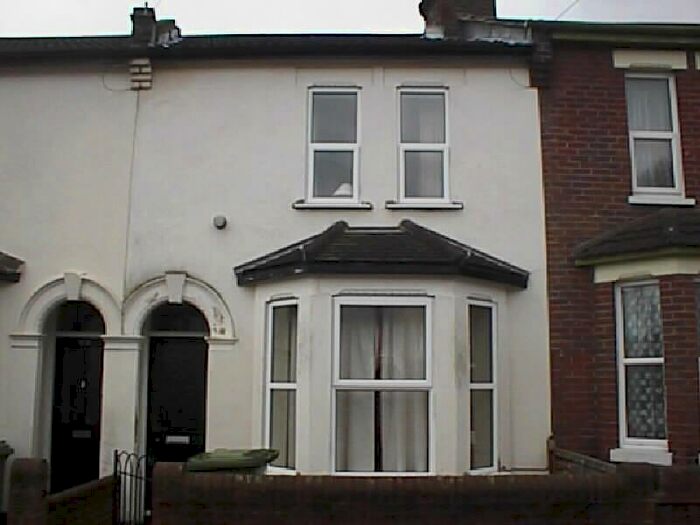 3 Bedroom House To Rent In Brickfield Road, Portswood, Southampton, SO17