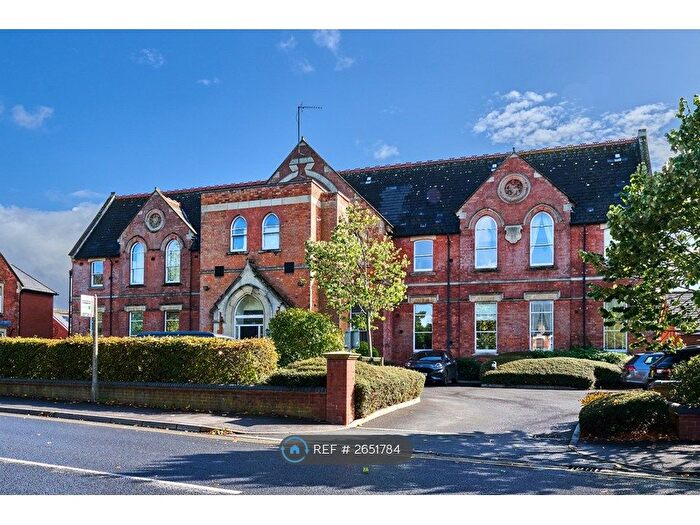 1 Bedroom Flat To Rent In Victoria House, Swindon, SN1