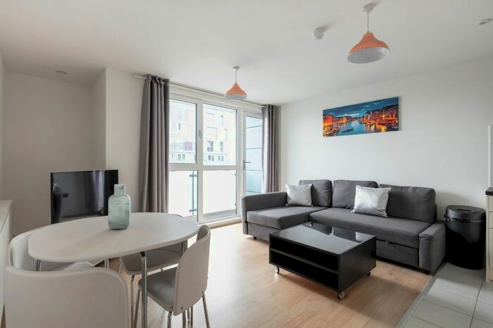 1 Bedroom Flat To Rent In High Street, Stratford, E15