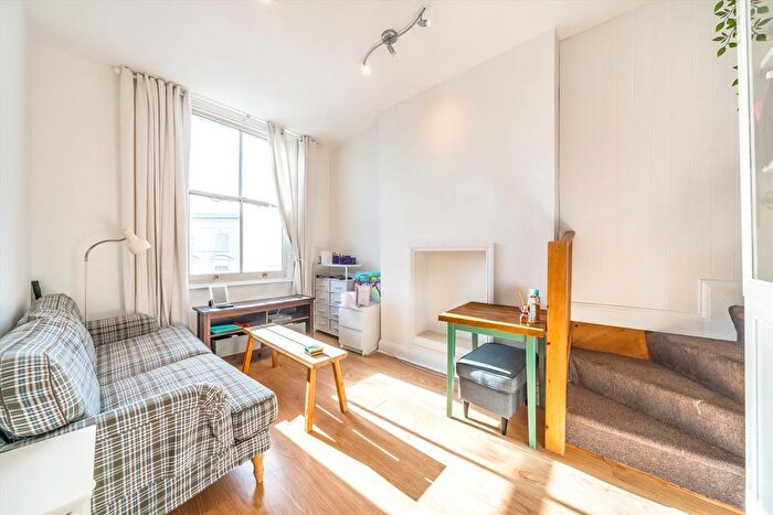 1 Bedroom Flat To Rent In Golborne Road, Notting Hill, W10