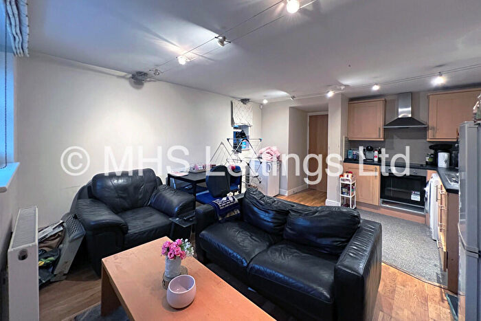 2 Bedroom Apartment To Rent In Flat, Charles Apartments, Leeds, LS3