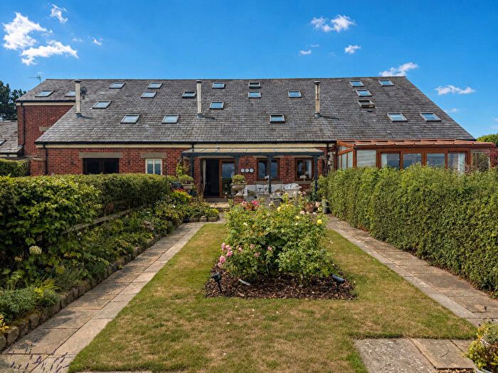 4 Bedroom Barn Conversion For Sale In Weeton Road, Preston, PR4