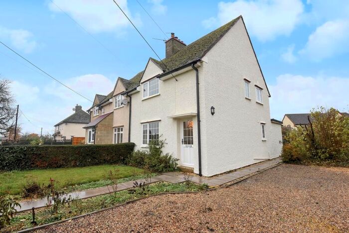 3 Bedroom Semi-Detached House To Rent In Fringford, Oxfordshire, OX27