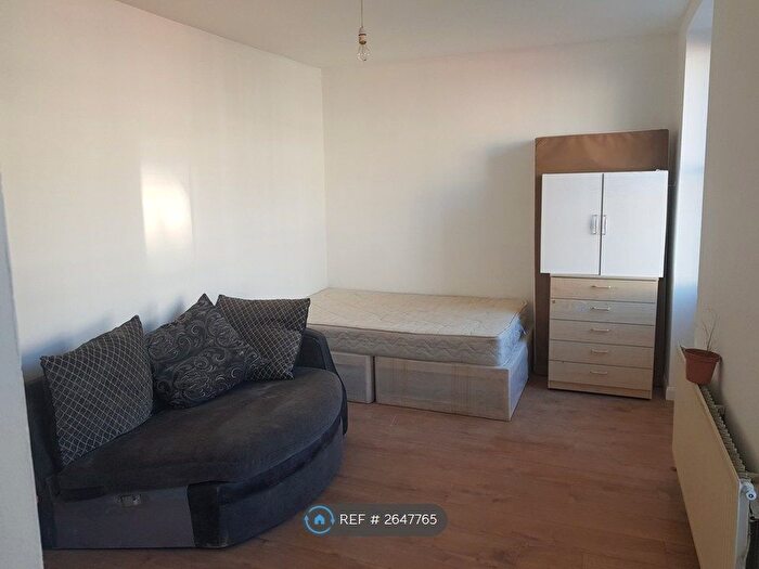 Studio To Rent In London, London, E8