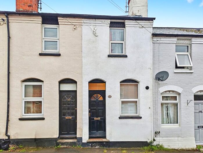 2 Bedroom Terraced House To Rent In Blenheim Gardens, Reading, RG1