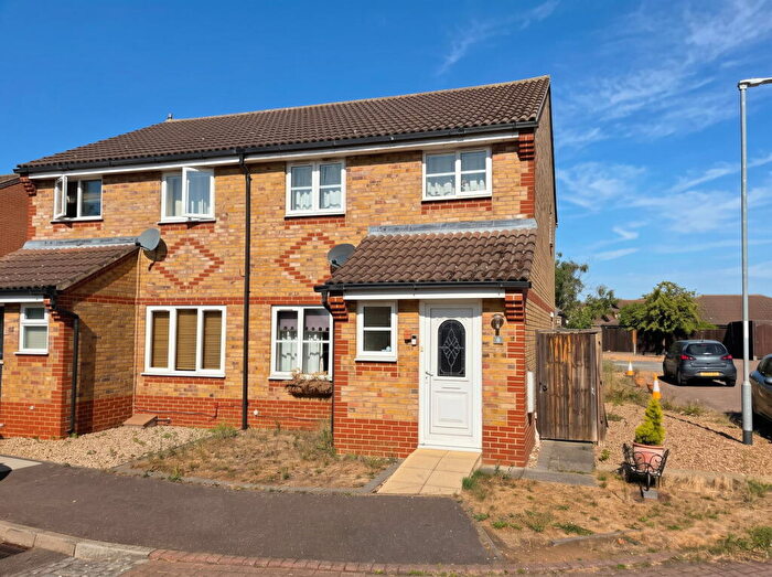 3 Bedroom Semi Detached House For Sale In Chapel Field, Gamlingay, SG19