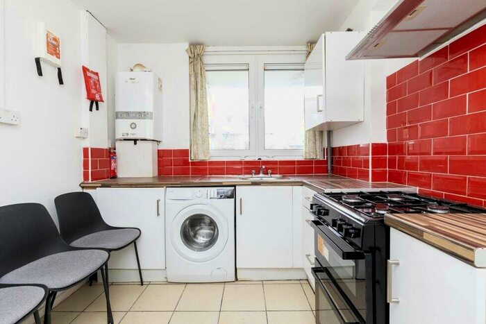 4 Bedroom Flat To Rent In Hilldrop Road, Tufnell Park, N7