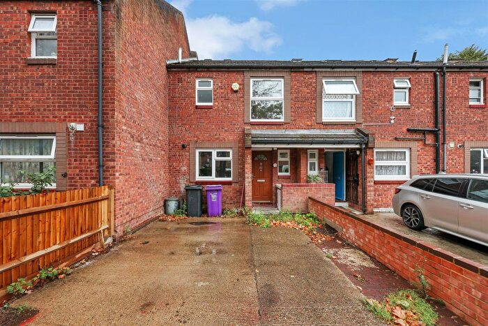 3 Bedroom Terraced House To Rent In Rectory Square, London, E1
