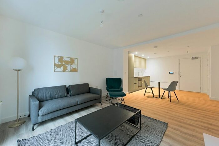 1 Bedroom Flat To Rent In LU2On, Kimpton Road, Luton LU2