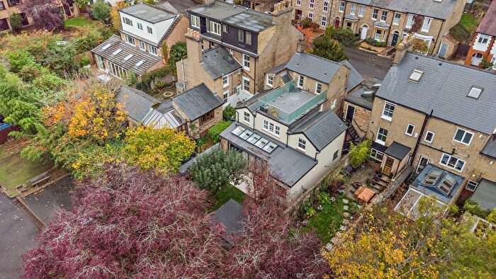 5 Bedroom Detached House For Sale In Halifax Road, Cambridge, Cambridgeshire, CB4