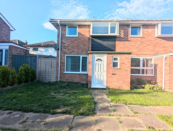 3 Bedroom Semi-Detached House To Rent In York Ride, Weedon, Northamptonshire, NN7