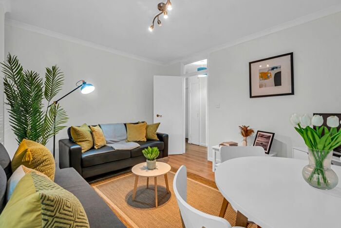 1 Bedroom Flat To Rent In Upper Thames Street, London, EC4V