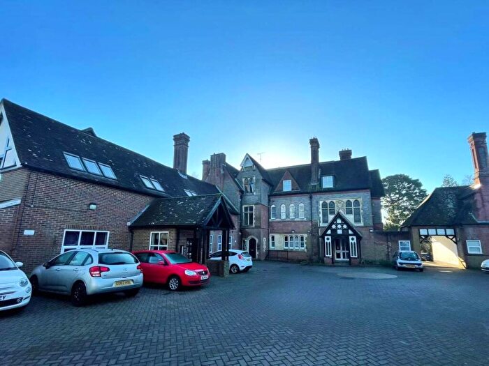 Studio To Rent In Horsgate House, Hanlye Lane, Cuckfield, RH17