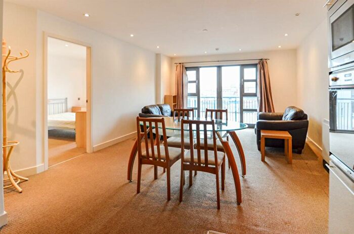 2 Bedroom Apartment To Rent In Castle Exchange, NG1
